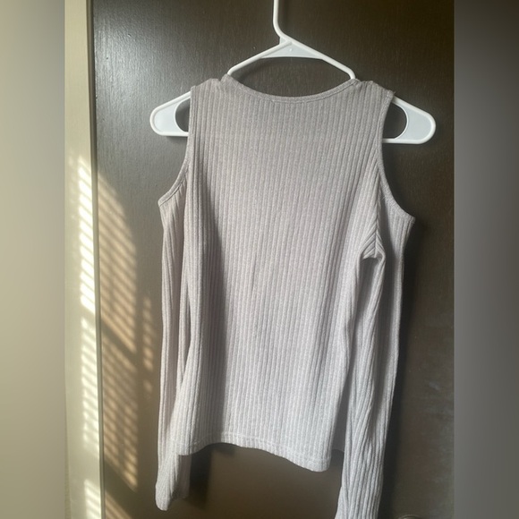 SHEIN Unity Cold Shoulder Rib-knit Fitted Tee - Picture 5 of 6